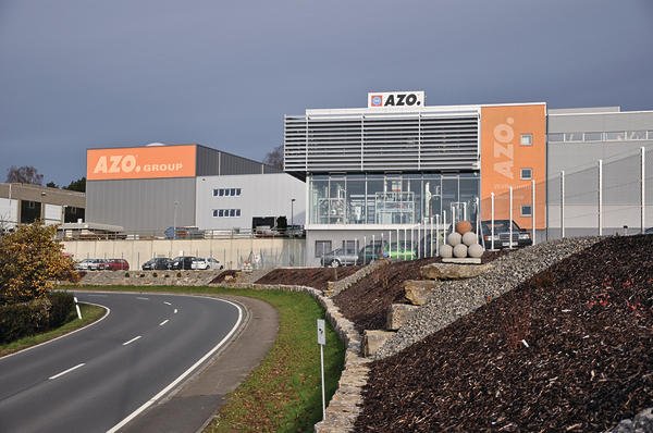AZO erneuert Produktionshalle