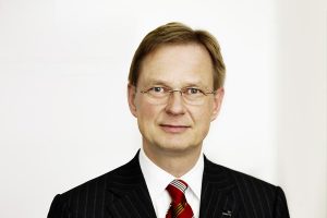 Heitmann bleibt Vorstandsvorsitzender von Lanxess