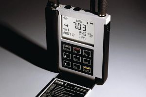 Tragbares Analysenmessgerät mit Atex-Zulassung Portable meter with Atex approval