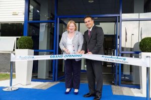 Freudenberg eröffnet neuen Standort in Wales