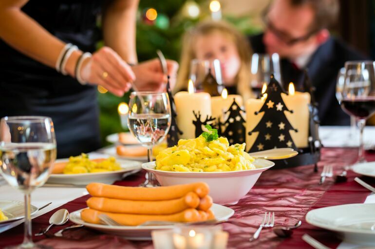Das essen die Deutschen an Heiligabend und Weihnachten