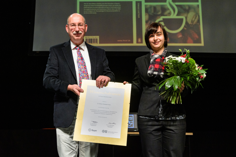 BayerBitterfeld:_Wissenschaftspreis_für_Dr._Miriam_Elisabeth_Klein