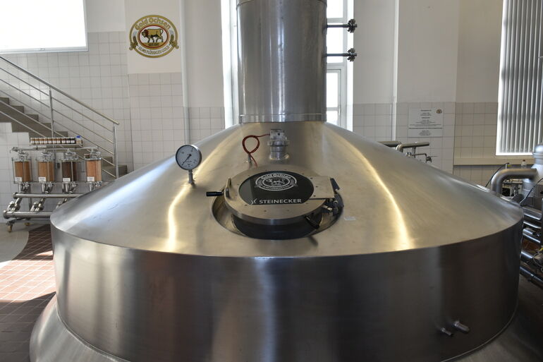Brauerei Gold Ochsen modernisiert in Sudhaus und Abfüllung