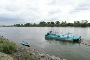 Igus unterstützt Realisierung der Rheinkrake in Köln