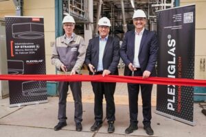 Röhm nimmt neue Anlage für Plexigals-Formmassen in Betrieb
