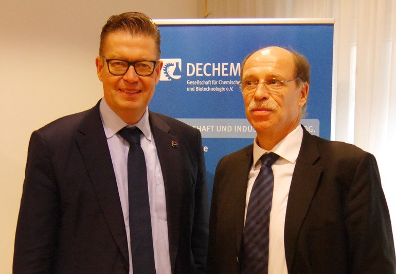 Klaus Schäfer wird neuer Vorsitzender der Dechema