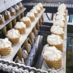 The_conveyor_automatic_lines_for_the_production_of_ice_cream