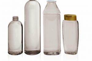 Flaschen mit 50-prozentigem Rezyklat-Anteil