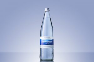 Neue Glasflaschen für Mineralwasser