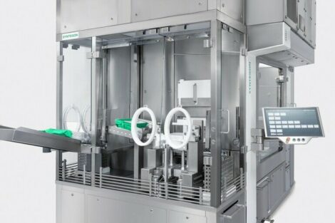 Syntegon installiert erste vollautomatische Produktionszelle bei Kindeva